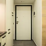 Guesthost - Largo Leopardi Modern 아파트