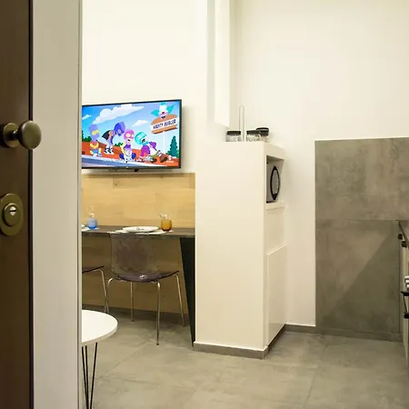 Guesthost - Largo Leopardi Modern רומא