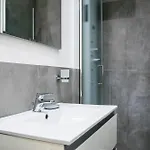Guesthost - Largo Leopardi Modern *